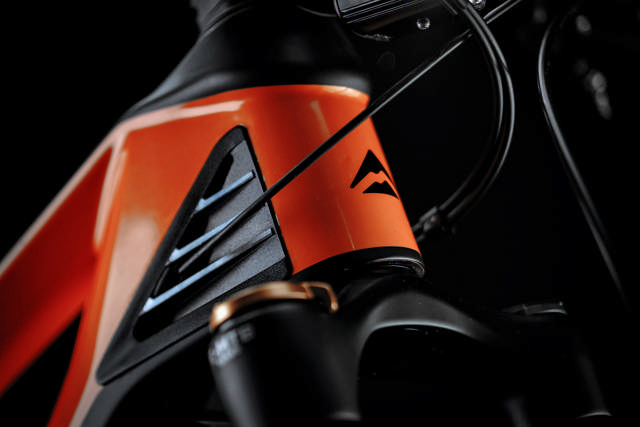 xxxx E-ONE SIXTY 9000xxx