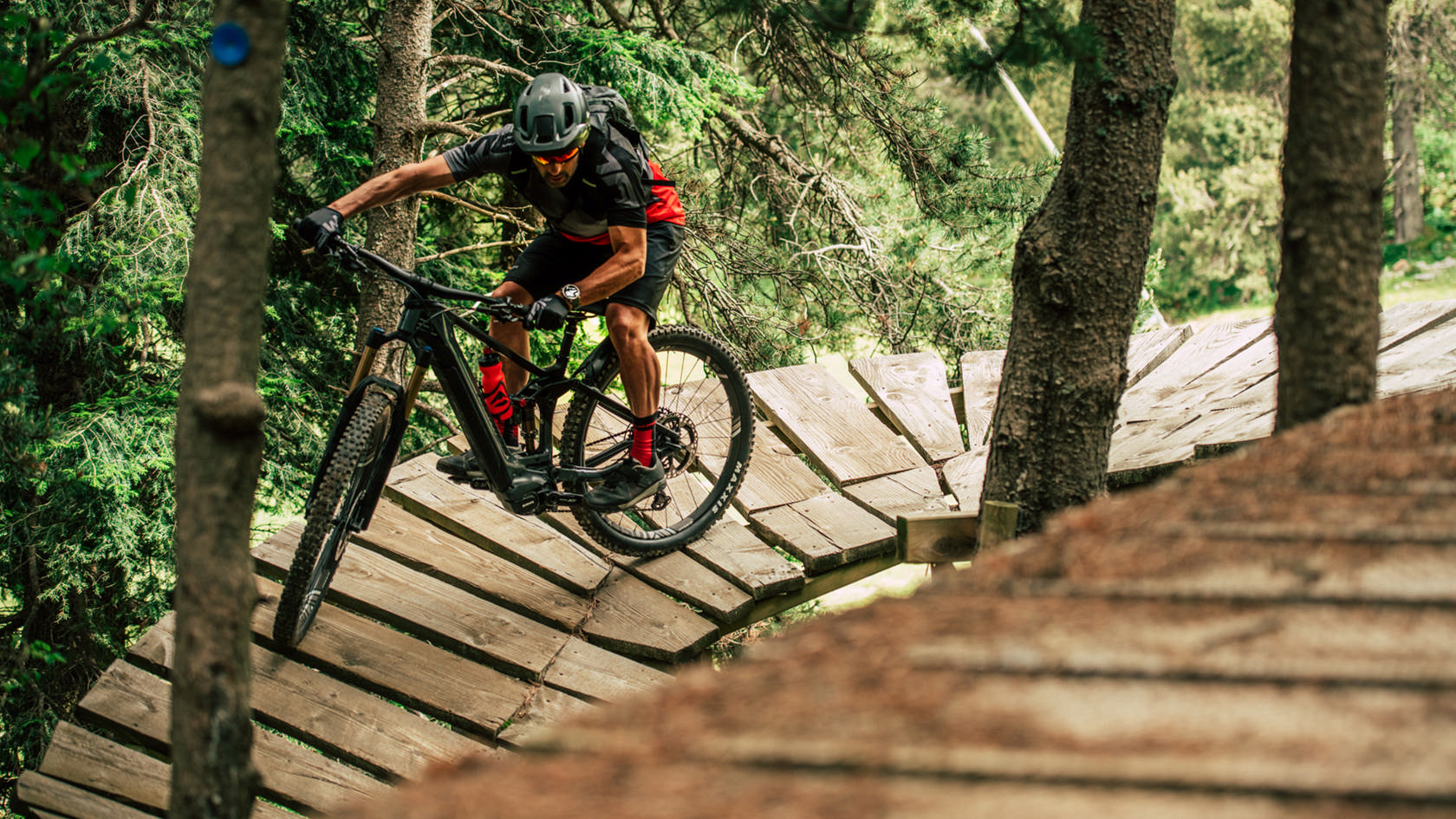 Conquer Any Terrain with the Mongoose Tyax Comp Disc